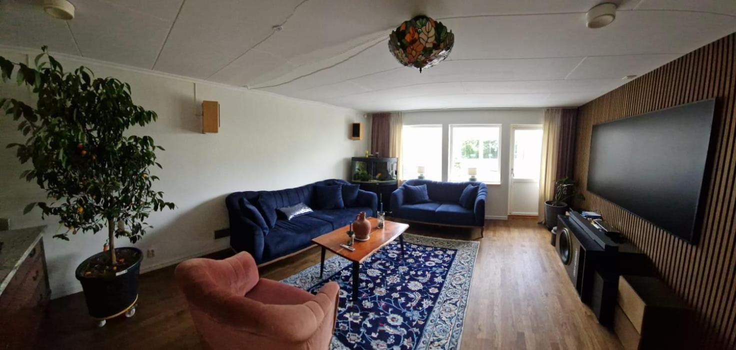 Homestay Lila Rummet - Naera Bad Och Centrum, 1 Tr Upp - Saengklaeder & Handdukar Ingar Farjestaden